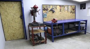 Стіл для слюсарних робіт з верстаком